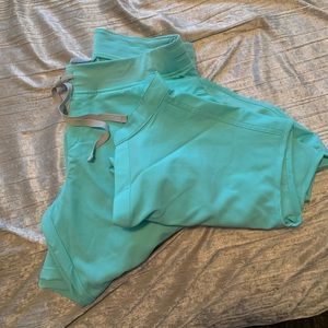 Figs fresh aqua scrub set